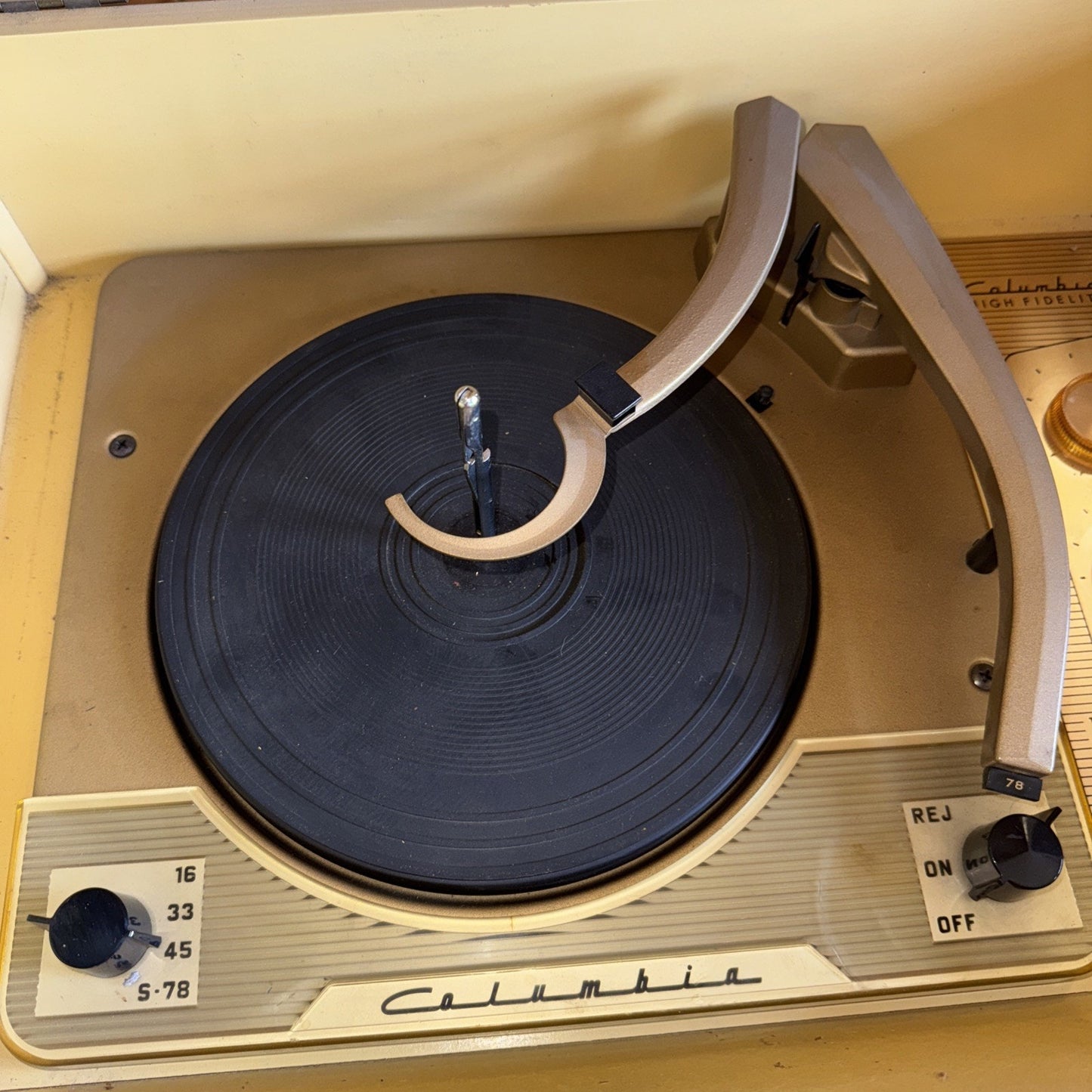 Columbia 360 K2 524 Record Changer Phonograph w/ 45 Adaptor & Spare Needle