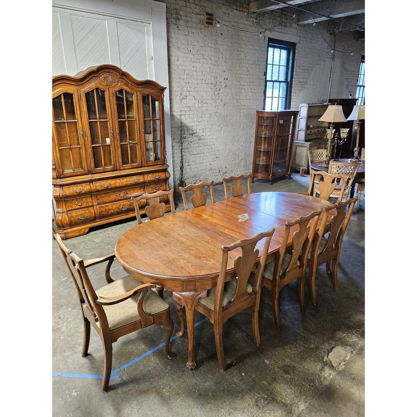 Vintage Queen Ann Staton Extendable Kitchen/Dining Table with 8 Chairs