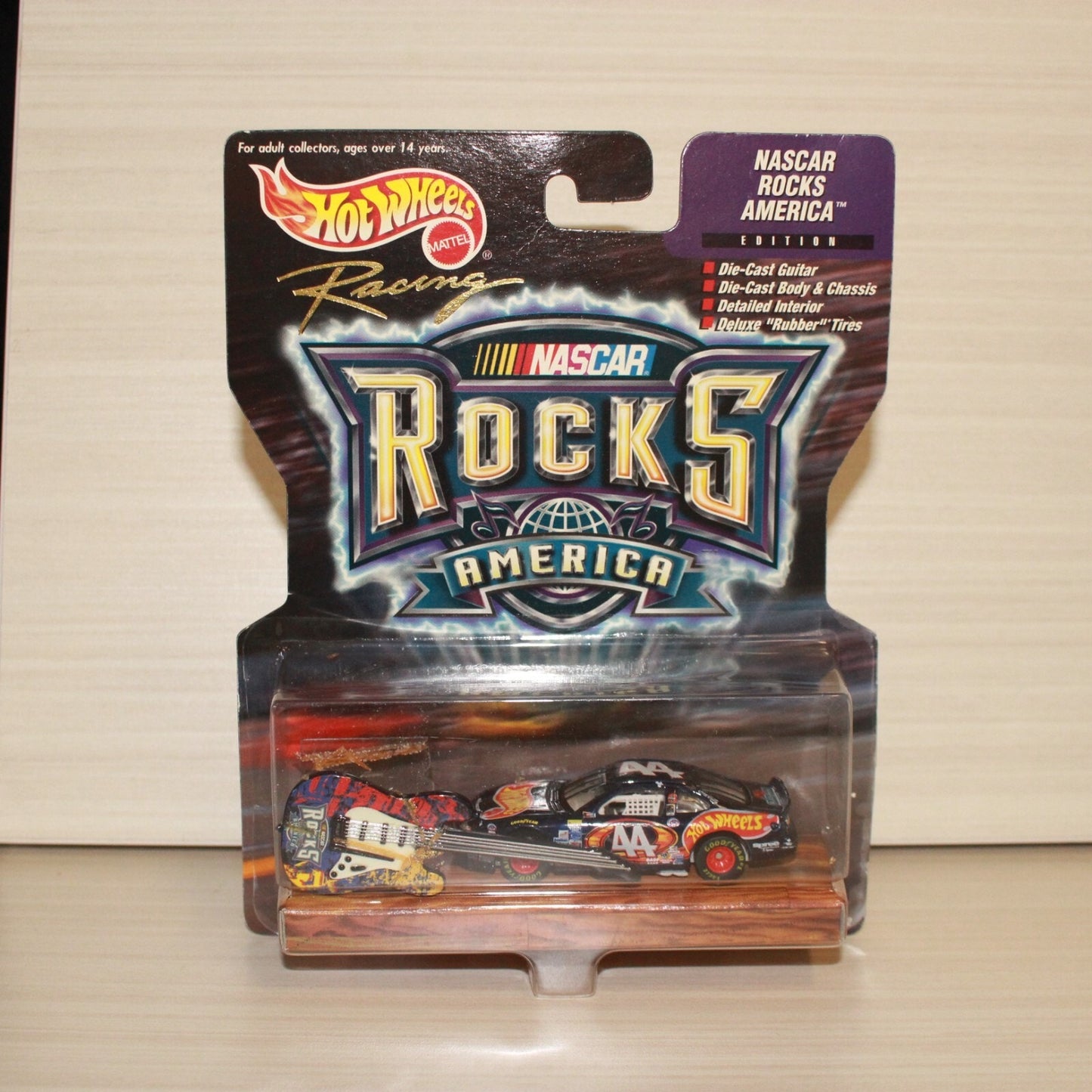 Lot of 5: Die-Cast Hot Wheels w/ Collectible Guitar  (Items 25282, 25283, 25284, 25289 and 25296)