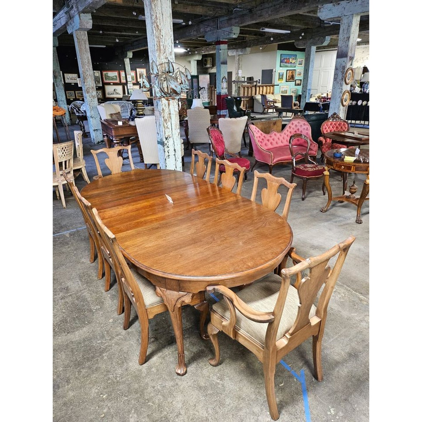 Vintage Queen Ann Staton Extendable Kitchen/Dining Table with 8 Chairs