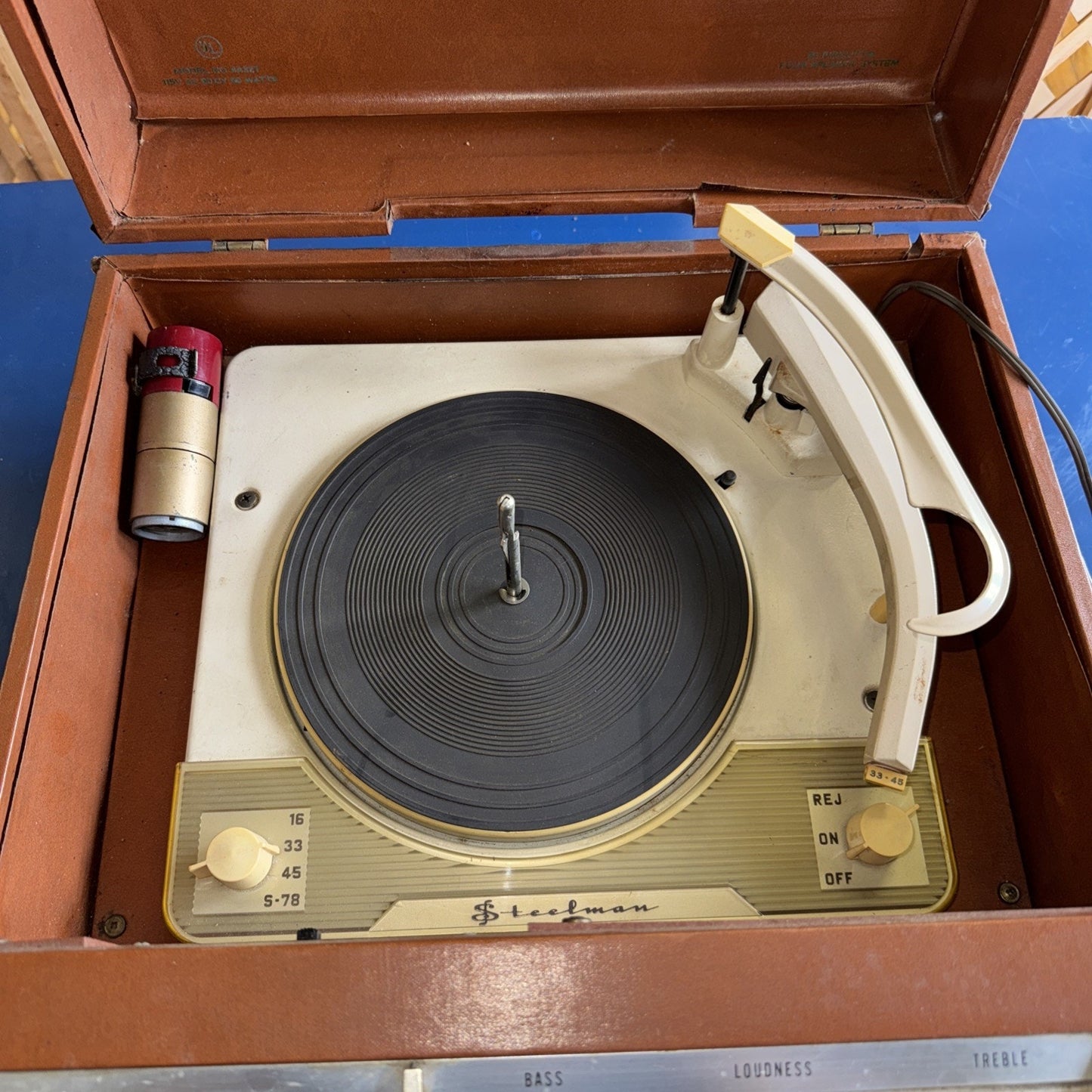 Steelman 4A32T 1959 Tube Phonograph Console – 3 Tubes, 4-Speed Changer, Tested