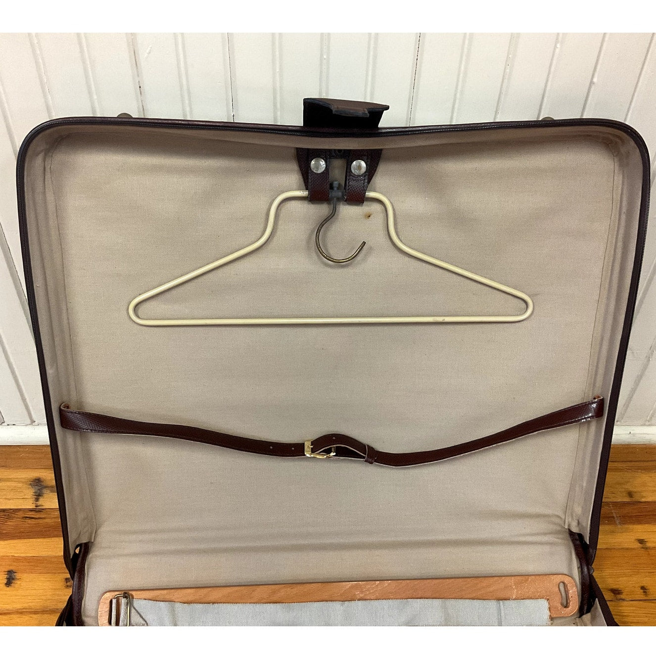 Vintage Brown Leather Bottega Veneta Overnight Garment Bag