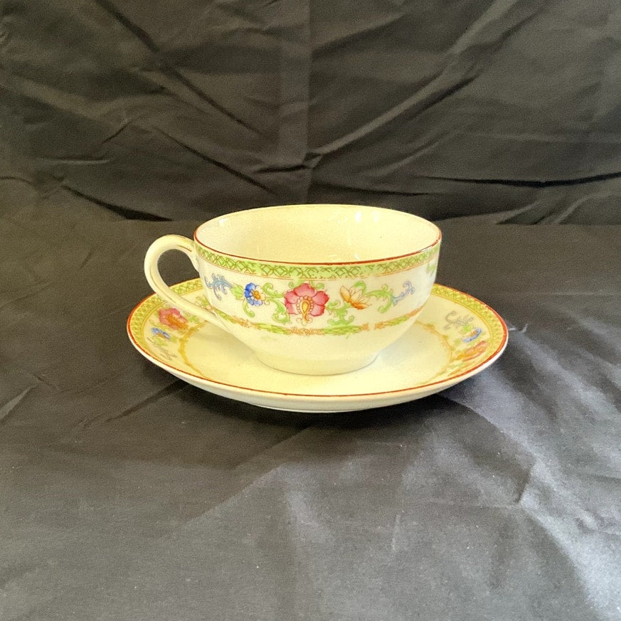 Antique Noritake Nippon Floral Pattern Tea cups & Saucers - Set of 6 + 3 saucers