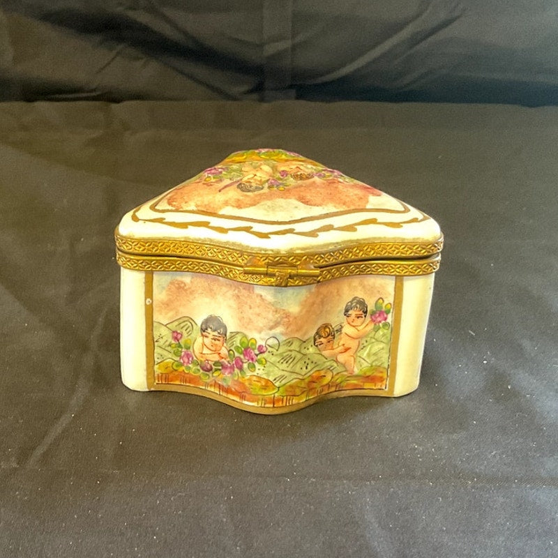 Capodimonte Italian Porcelain Hand painted Box