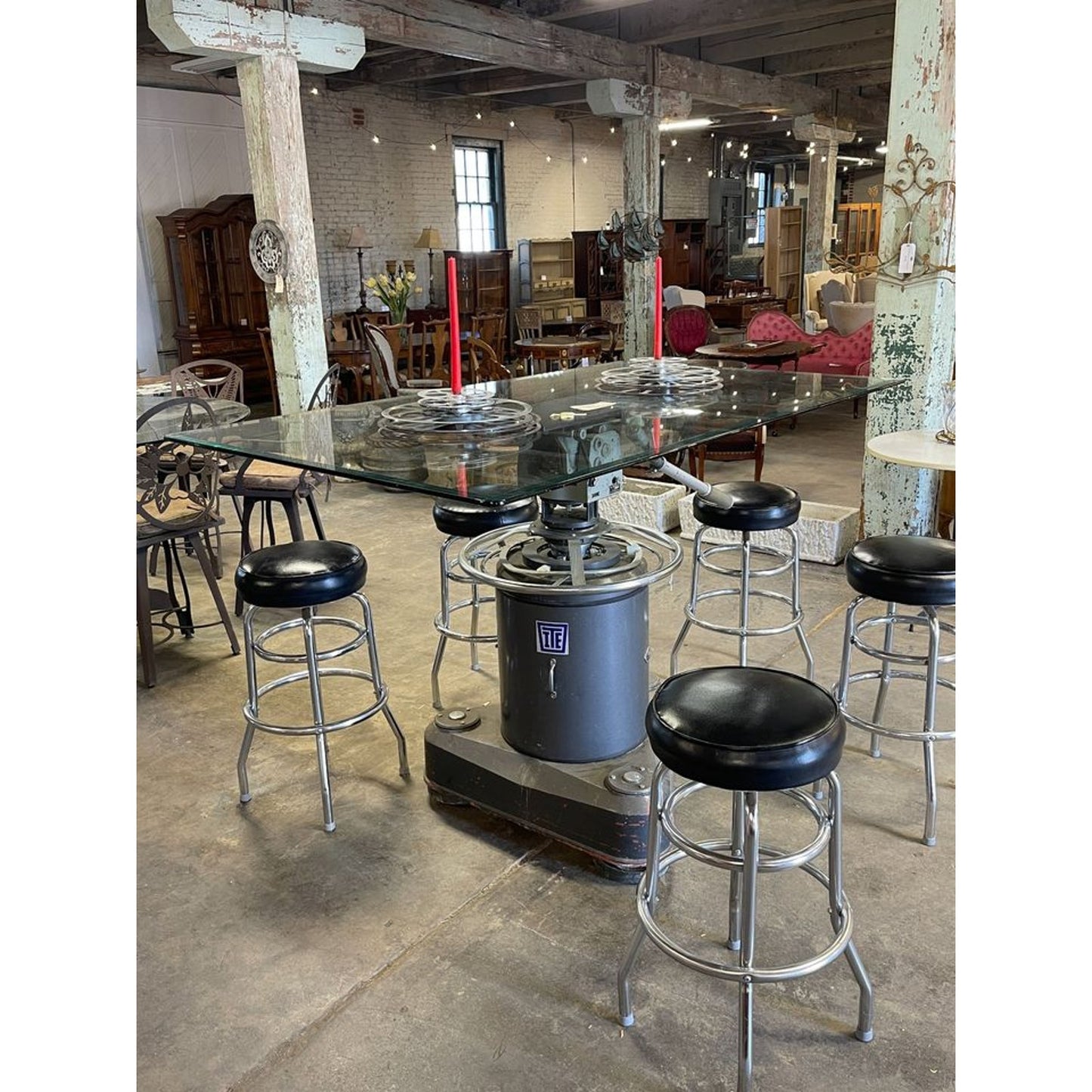 High – Top TV Broadcast Kitchen Table
