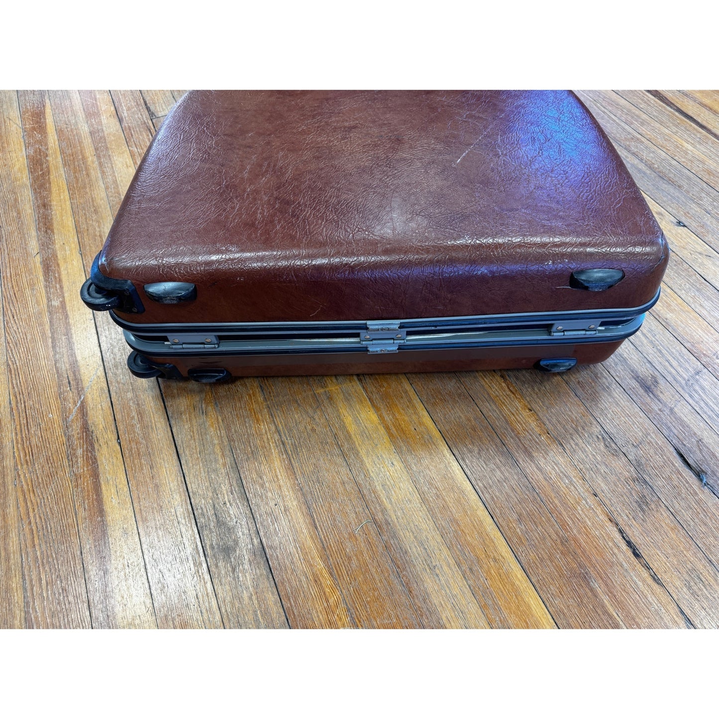 Vintage 1970's Samsonite Survivor Series 25" Medium Rolling Suitcase with Pull