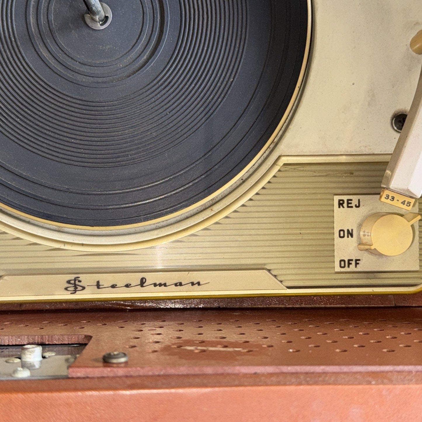 Steelman 4A32T 1959 Tube Phonograph Console – 3 Tubes, 4-Speed Changer, Tested