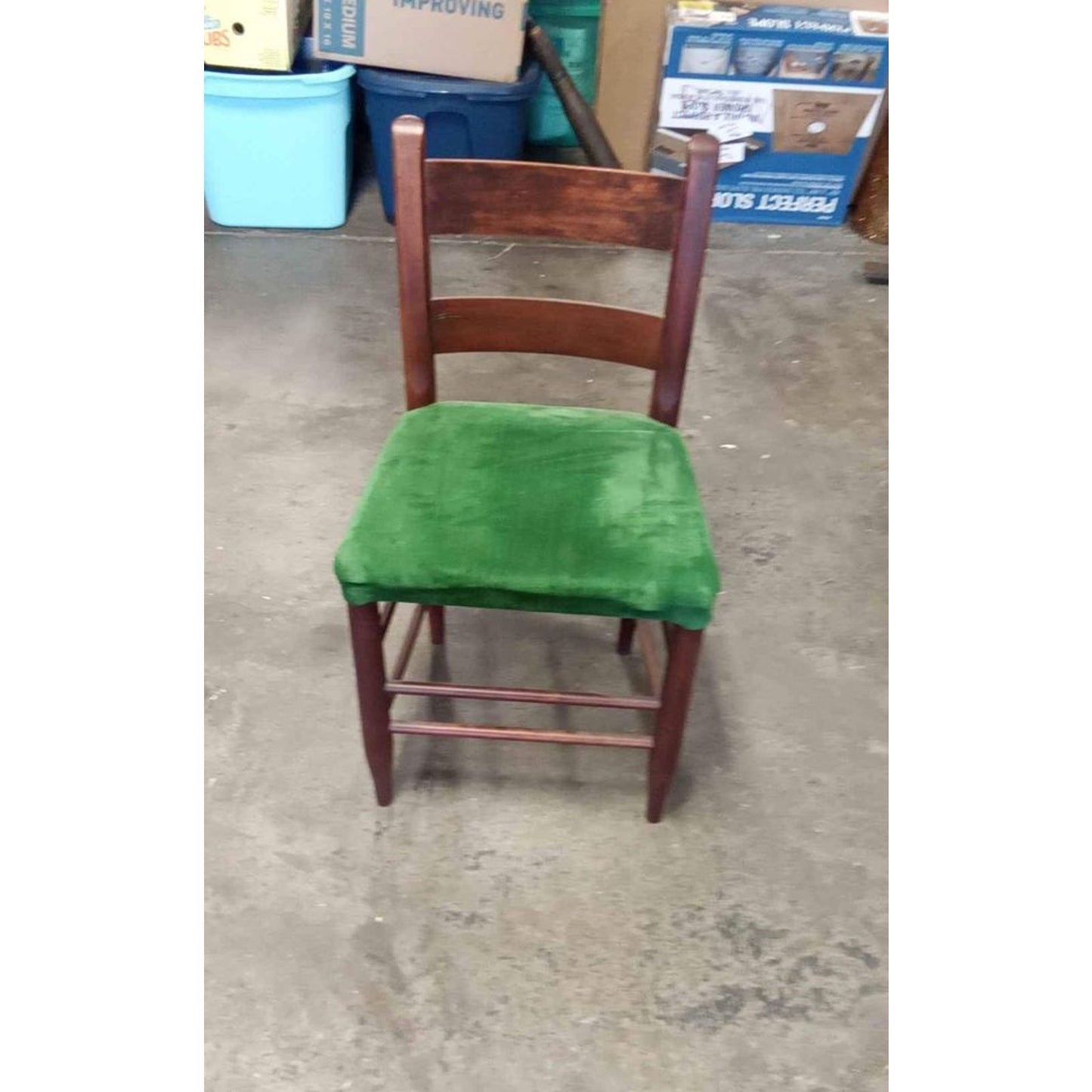 Vintage Farmhouse Children’s Wooden Ladder-back Chair