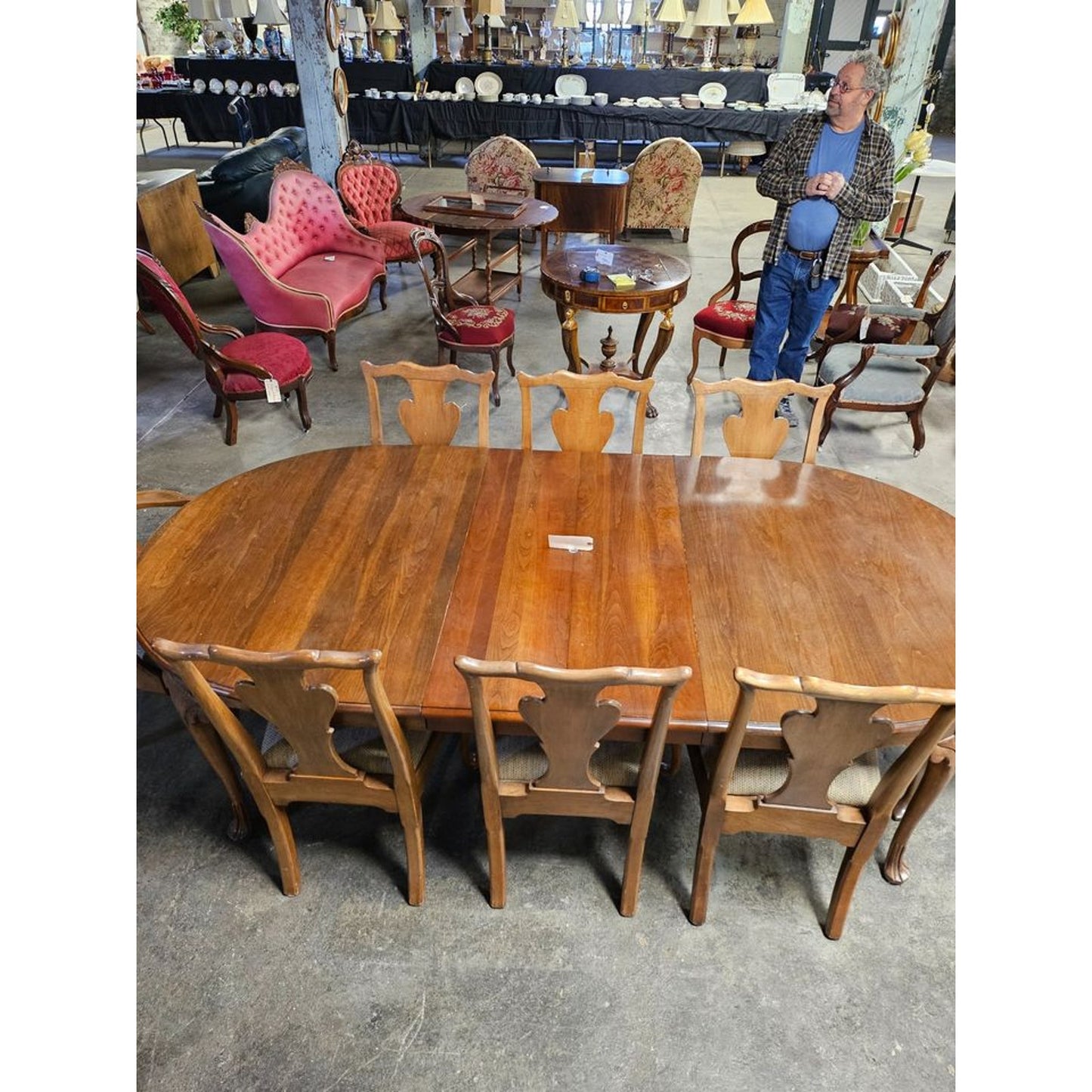 Vintage Queen Ann Staton Extendable Kitchen/Dining Table with 8 Chairs