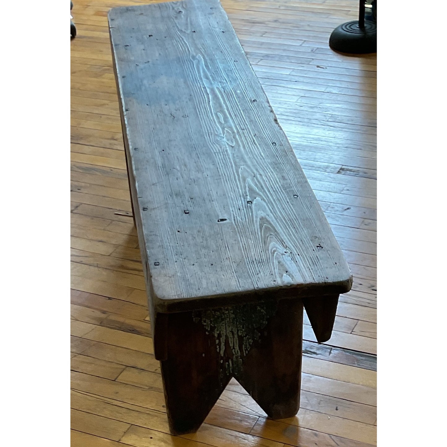 Vintage Weathered Pine Bench – Perfect for Entryway or Mudroom