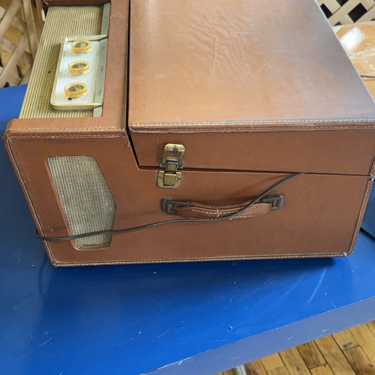 Steelman 4A32T 1959 Tube Phonograph Console – 3 Tubes, 4-Speed Changer, Tested