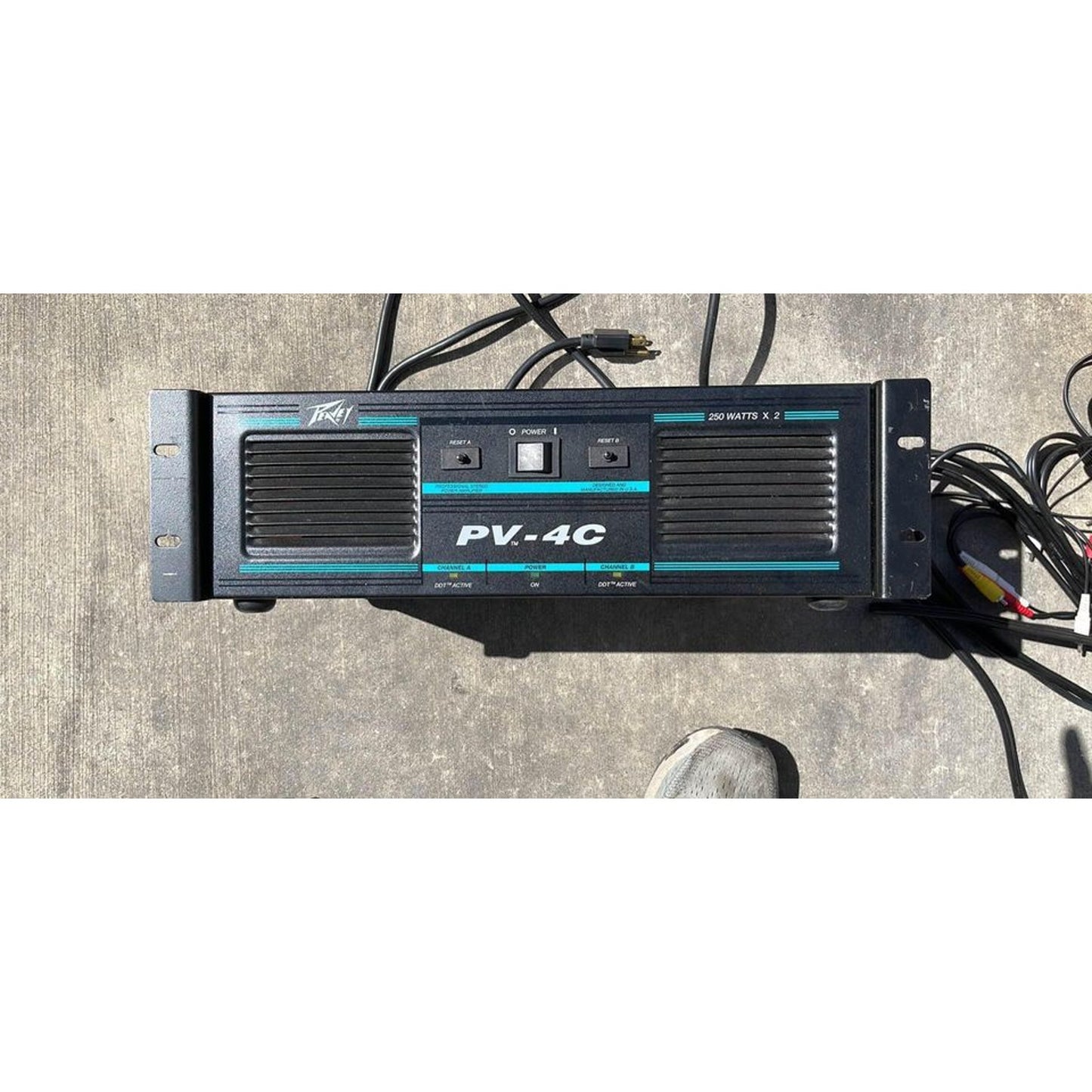 Peavey PV-4C Two Channel 250 Watt PA Power Amplifier