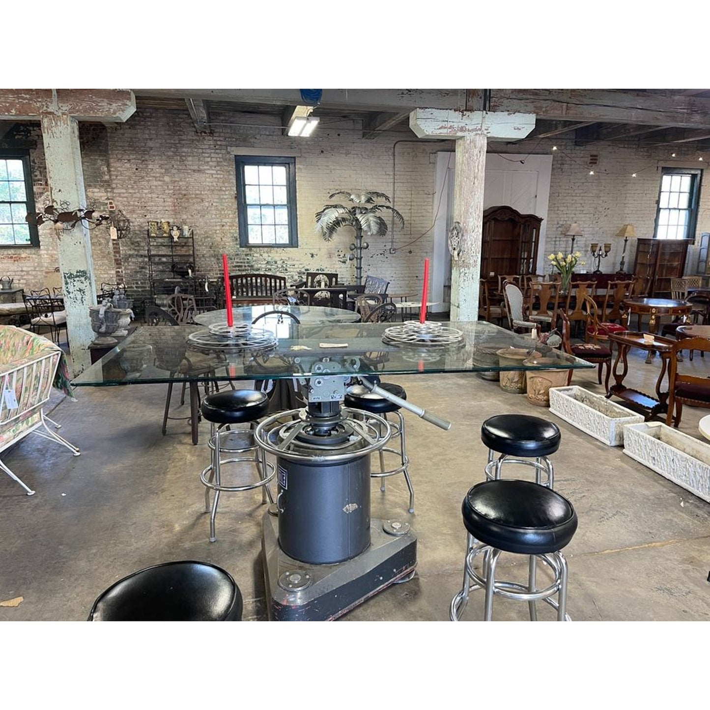 High – Top TV Broadcast Kitchen Table