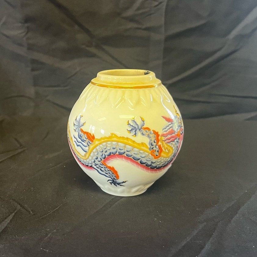 Chinoiserie Dragon Decorative Jar