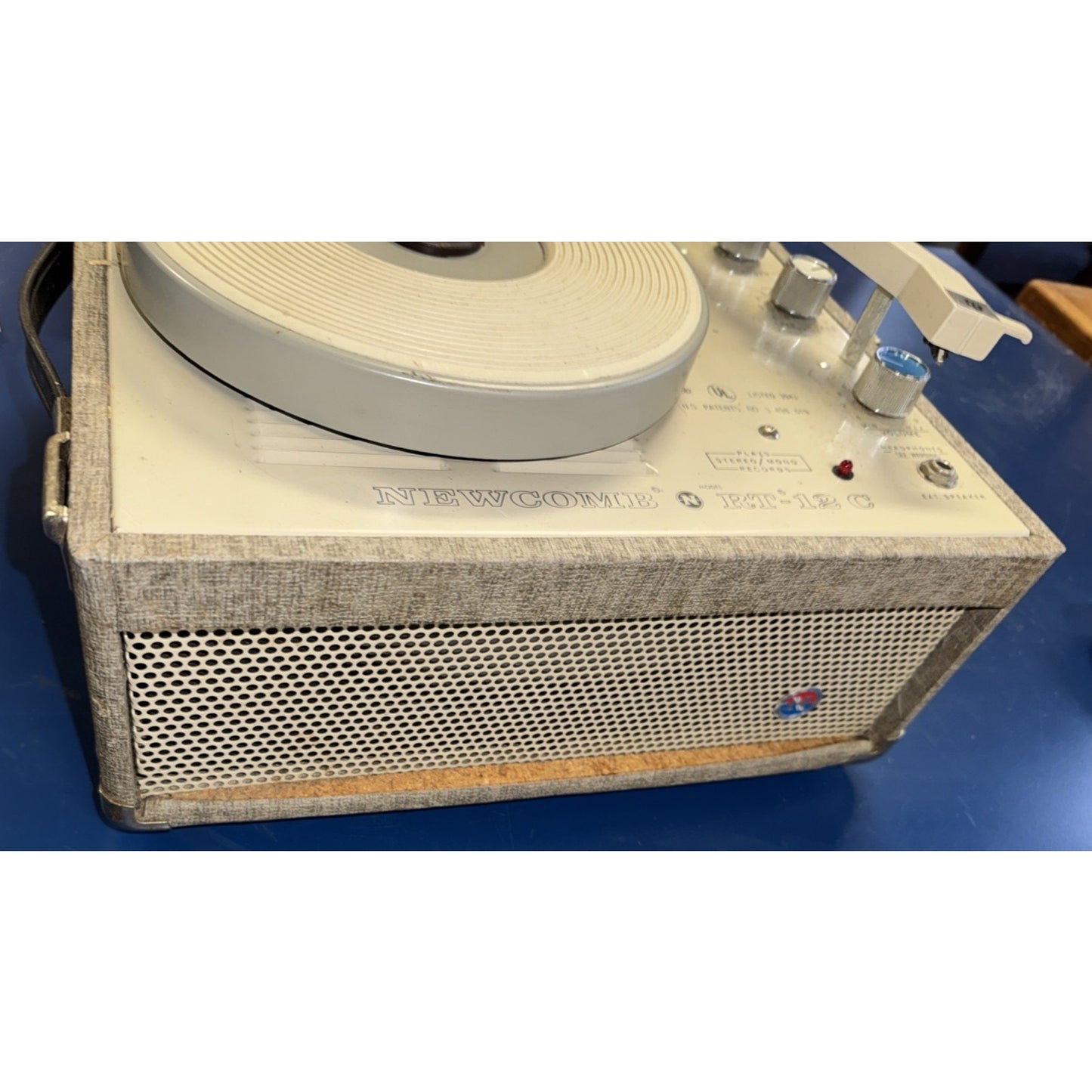 Vintage Newcomb RT-12 C Record Player Portable Turntable Tested