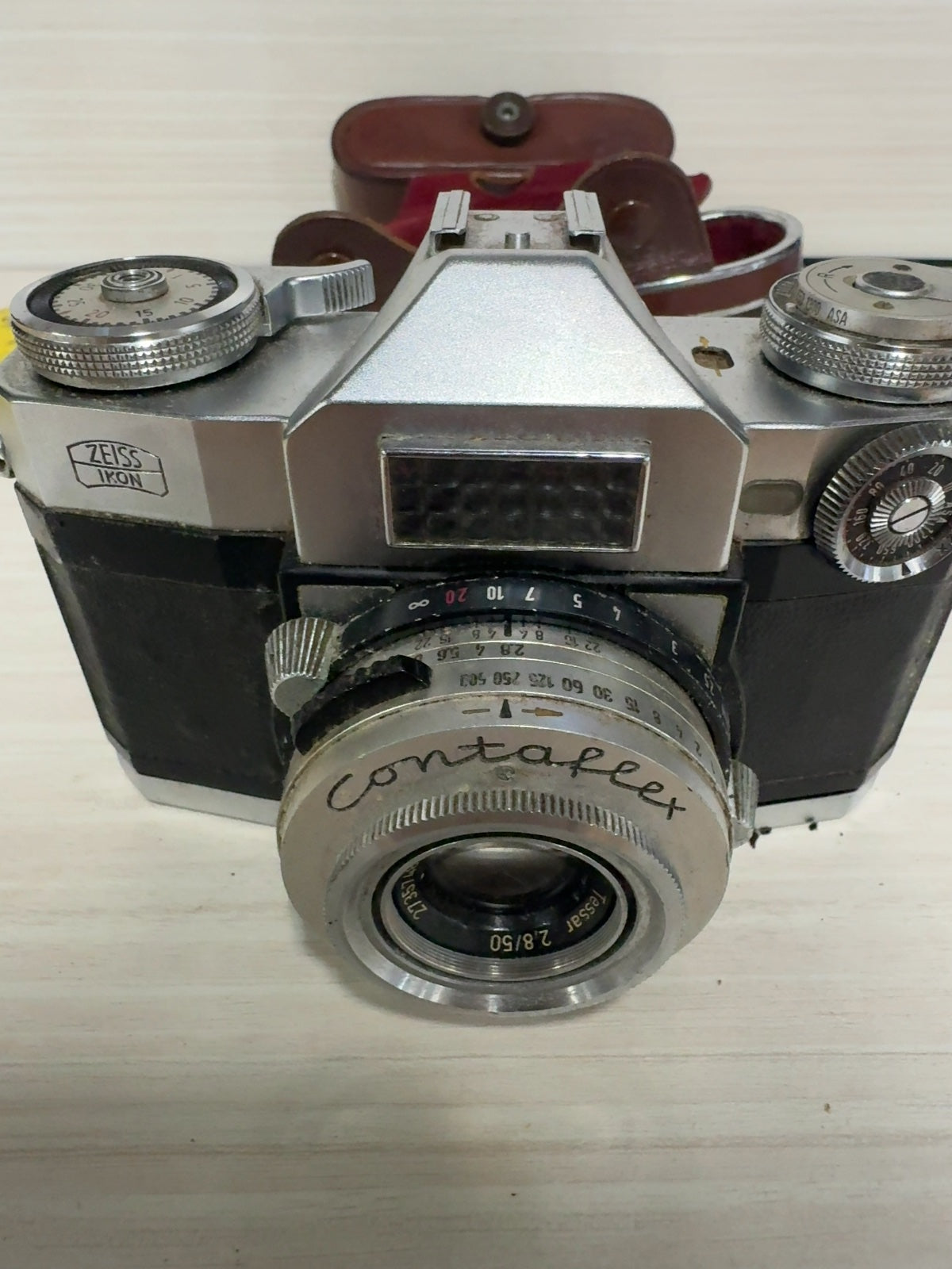 Zeiss Ikon Contaflex 35mm SLR Film Camera w/ Tessar 2.8/50 Lens & Case