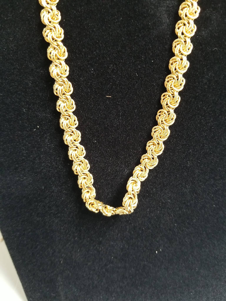 Elegant Gold Rolo Chain Necklace with Secure Clasp 24 Inch