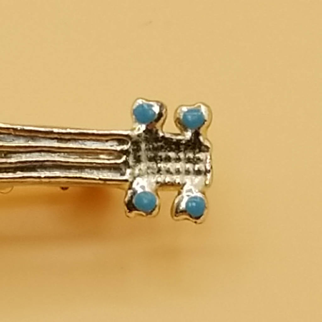 Stunning Vintage Banjo Brooch with Blue Accents