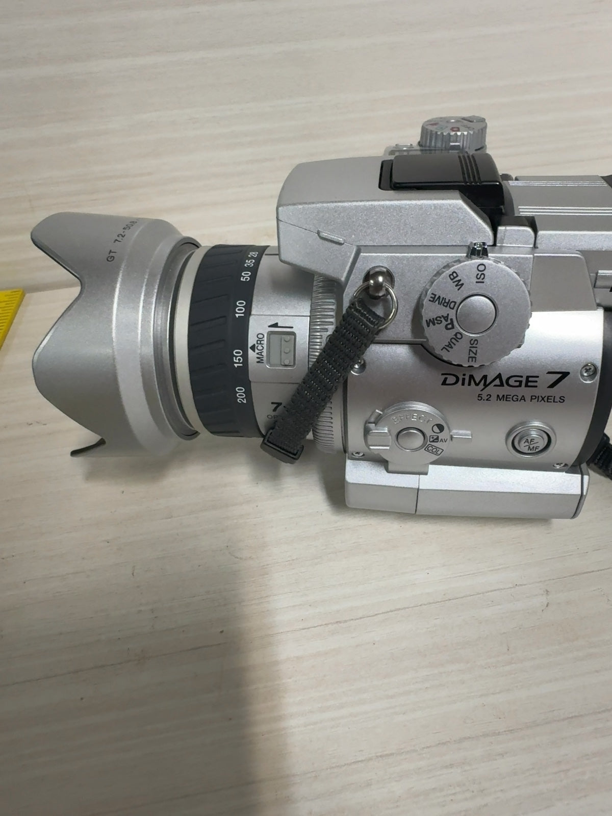 Minolta Dimage 7 5.2MP Digital Camera Read