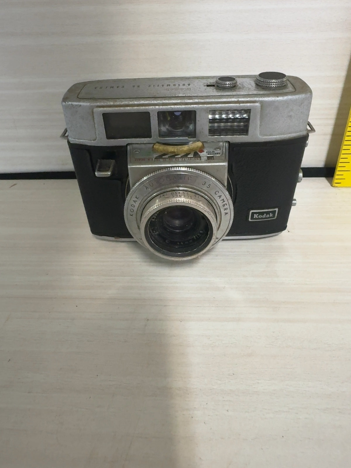Kodak Automatic 35 Camera Ektanar 44mm f/2.8 Synchro 80 Shutter Untested