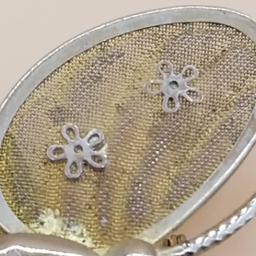 Stunning Vintage-inspired Butterfly Brooch Pin in Gold Tone
