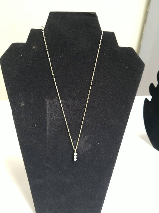 Charming Vintage Gold Chain Necklace with Three Clear Stones
