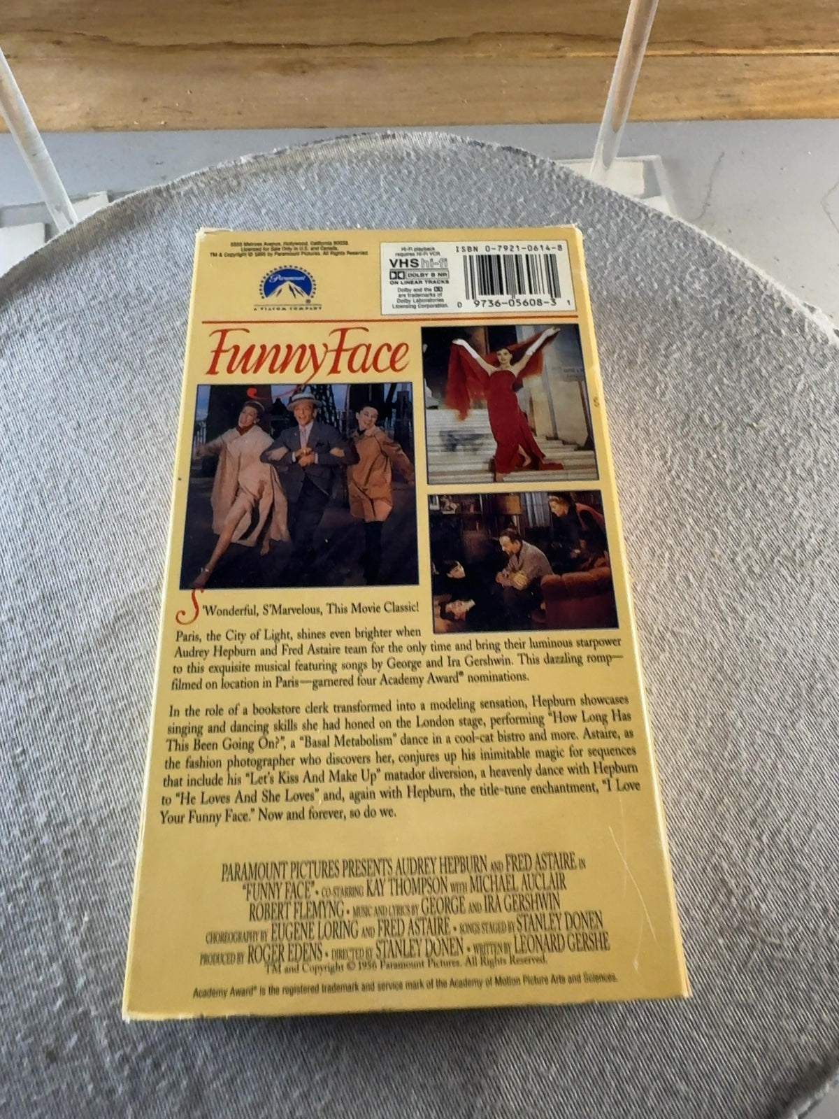 Funny Face (VHS, 1957) Audrey Hepburn Fred Astaire Paramount Pictures Very Good