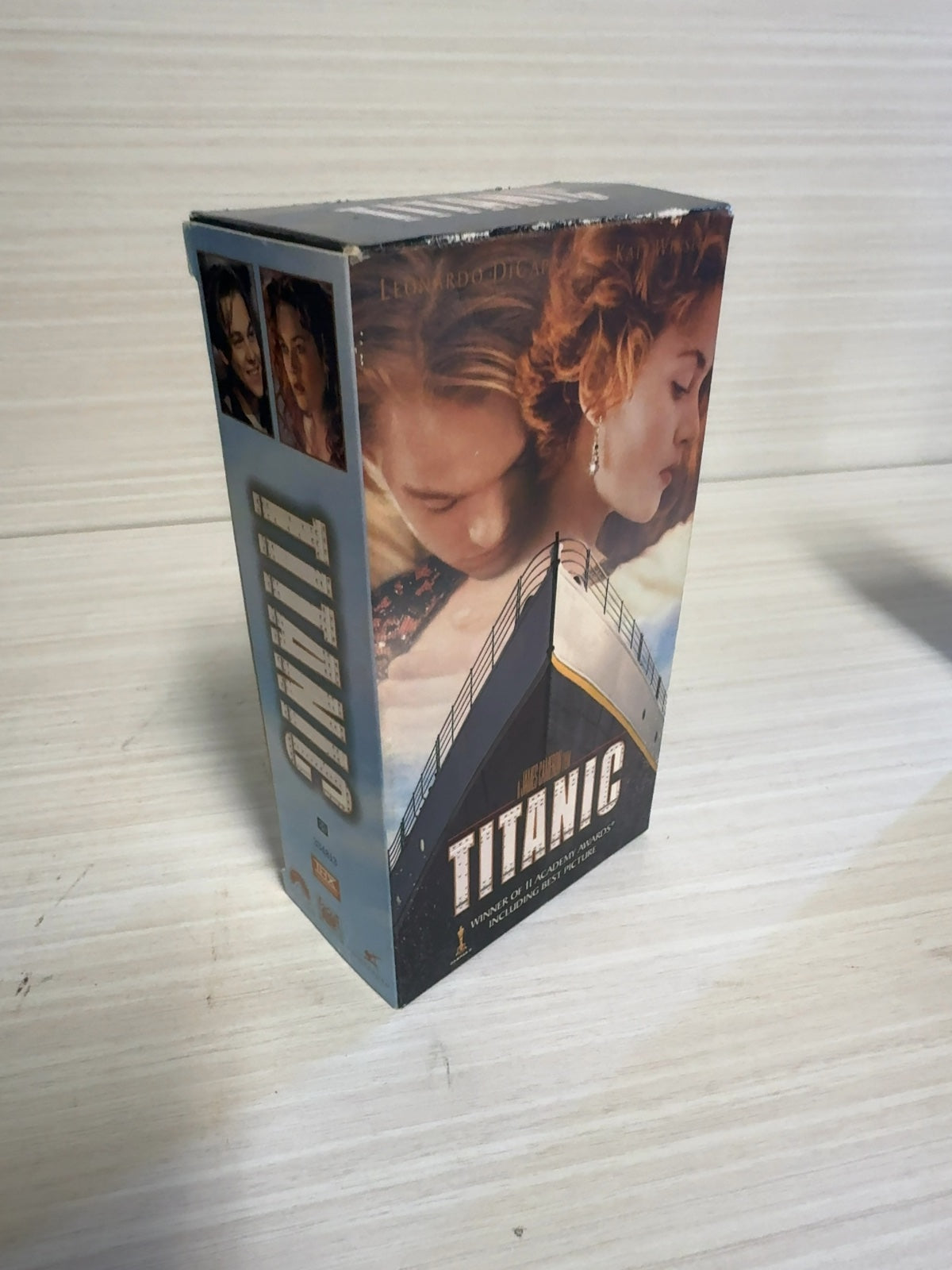 Titanic (VHS, 1998) Leonardo DiCaprio Kate Winslet Paramount Very Good