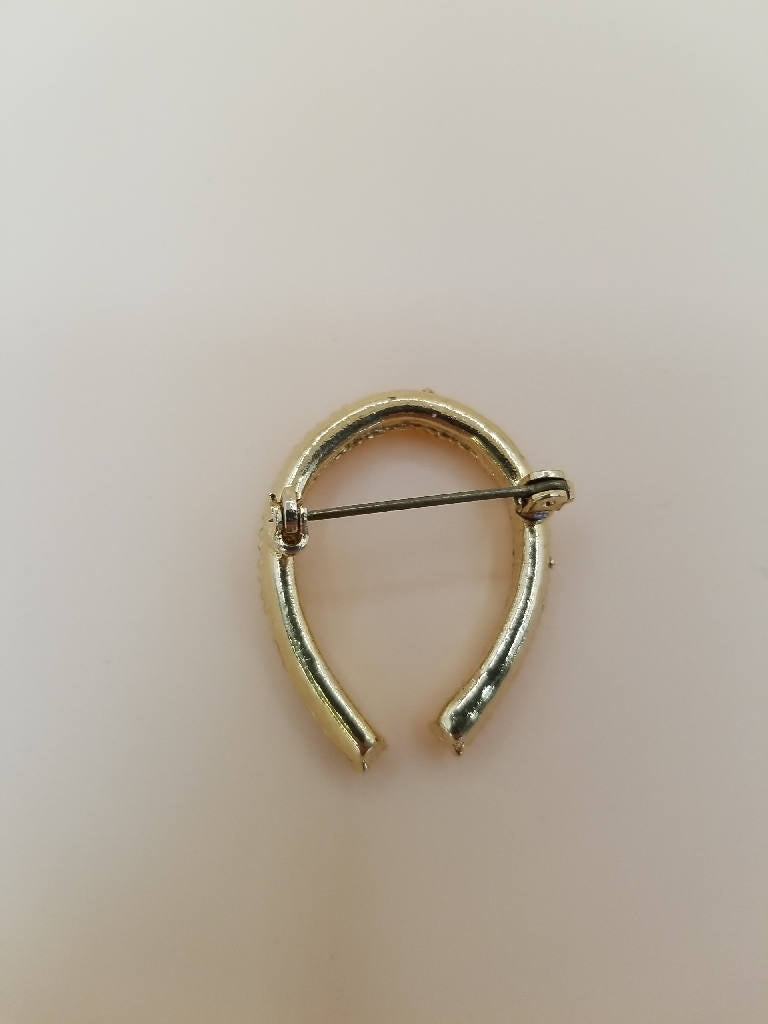 Stunning Gold Tone Horseshoe Brooch Pin with Faux Pearls