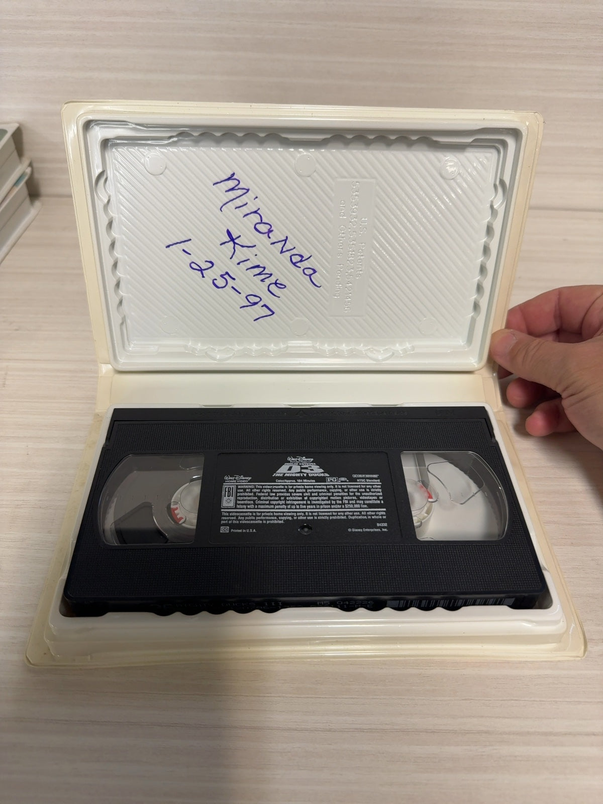 The Mighty Ducks (VHS, 1992) Emilio Estevez Walt Disney Acceptable