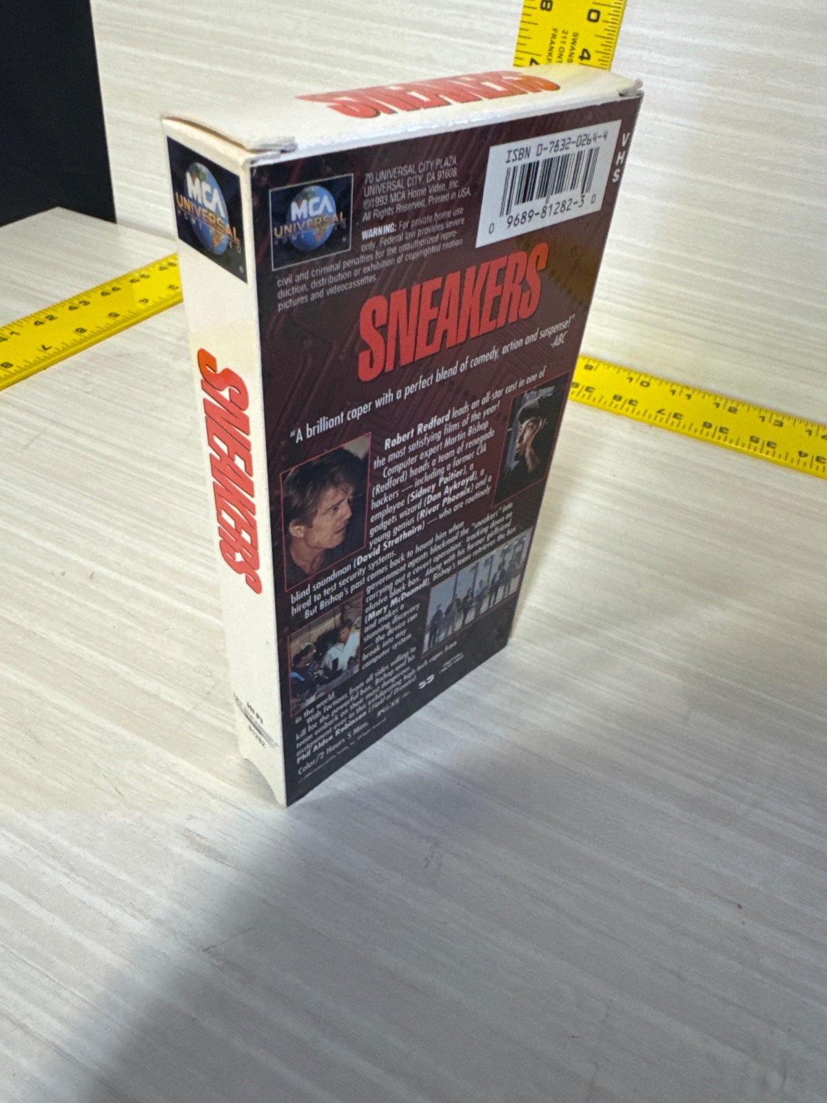 Sneakers (VHS, 1993) Robert Redford Dan Aykroyd MCA Universal Very Good