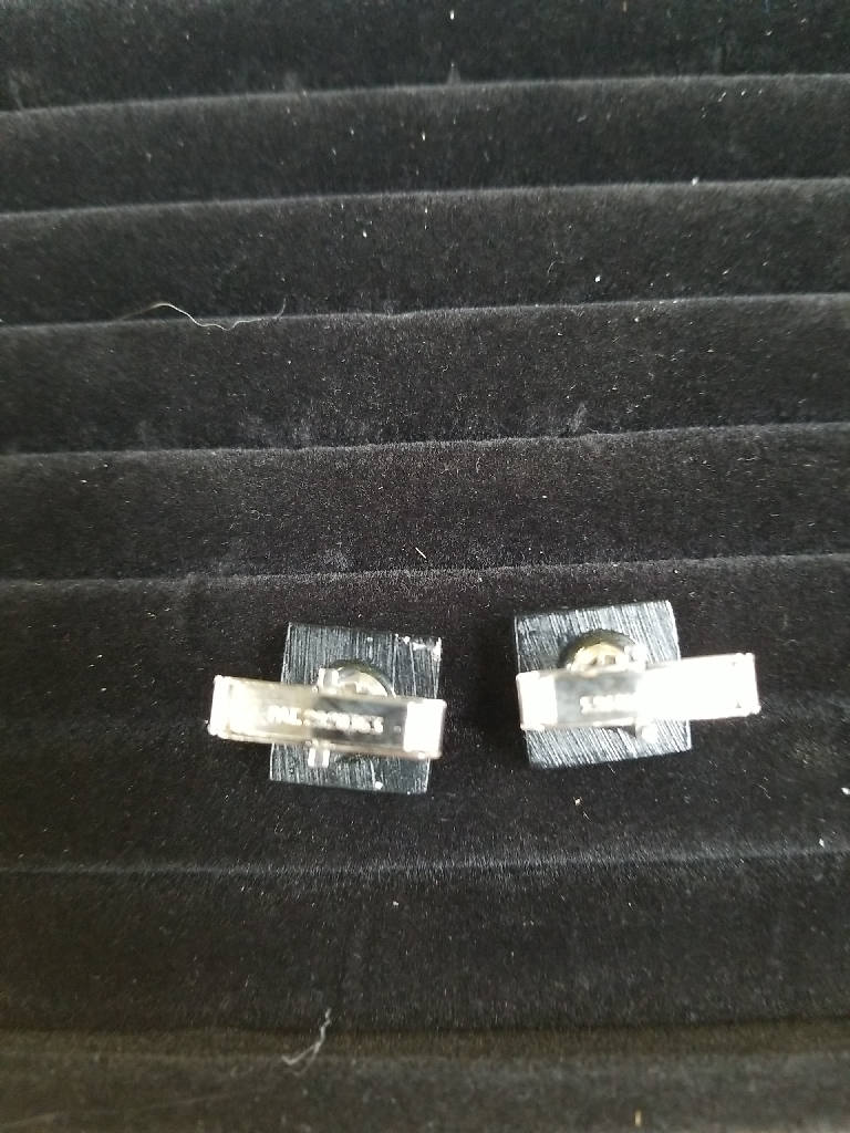 Stunning Vintage Silver-Toned Square Cufflinks