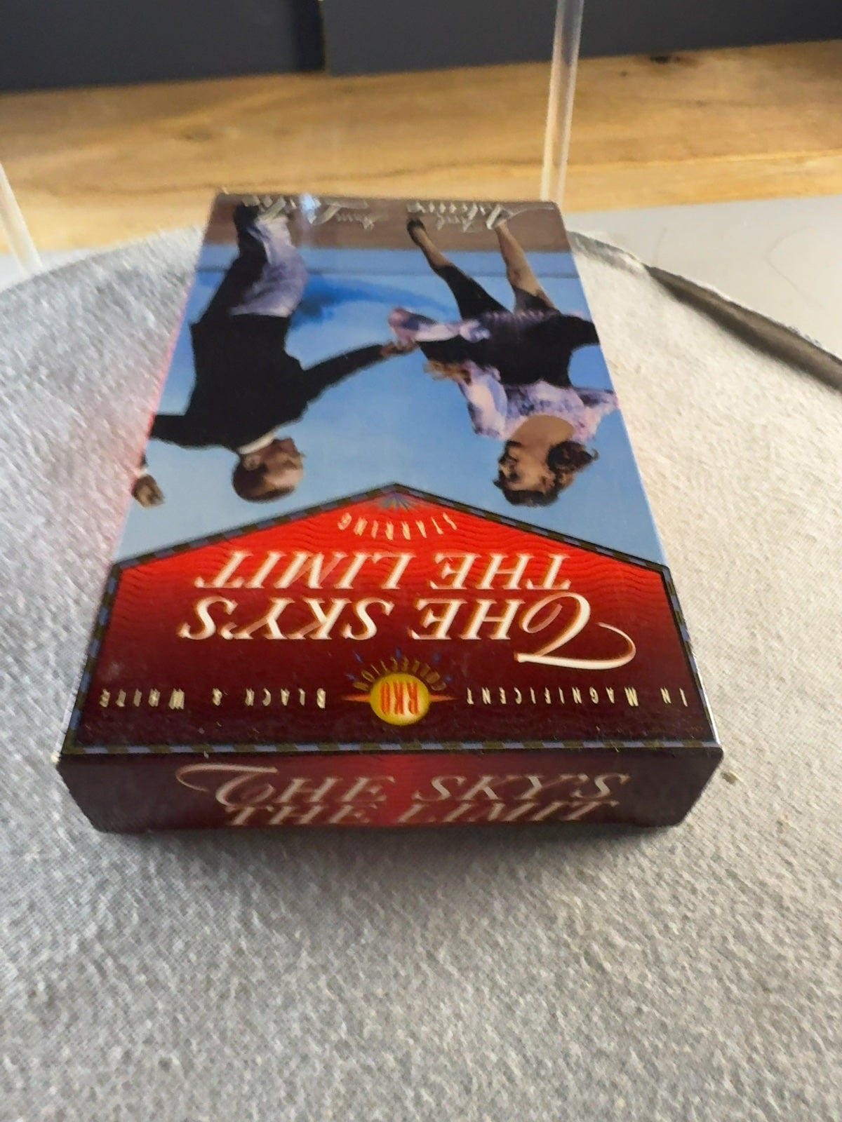 The Sky's the Limit VHS 1943 Fred Astaire Joan Leslie RKO Collection B&W