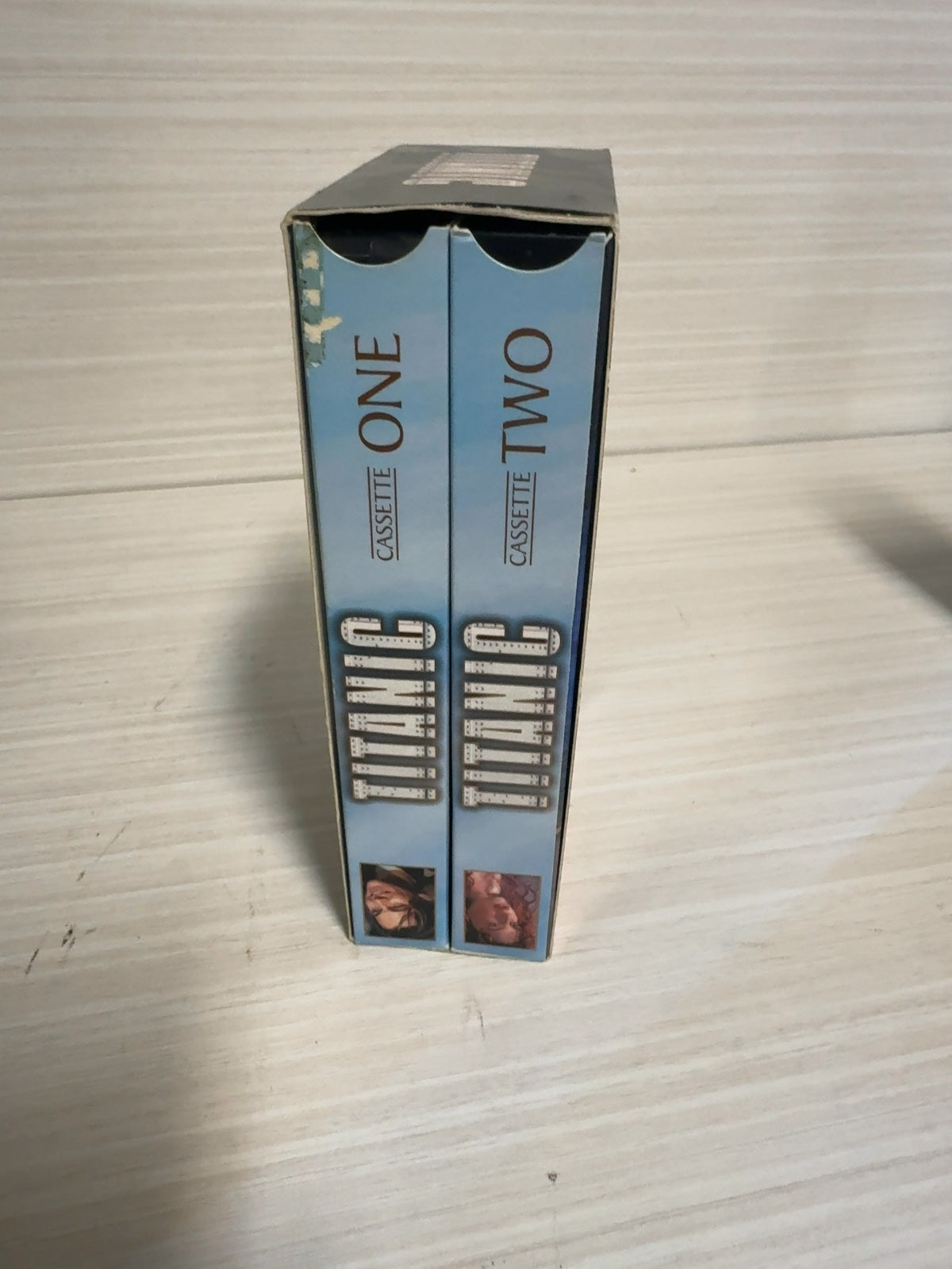 Titanic (VHS, 1998) Leonardo DiCaprio Kate Winslet Paramount Very Good