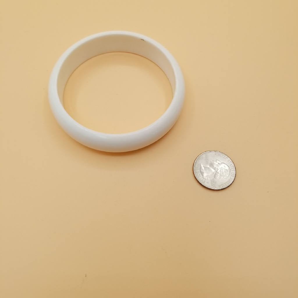 Stunning White Classic Lucite Bangle Bracelet
