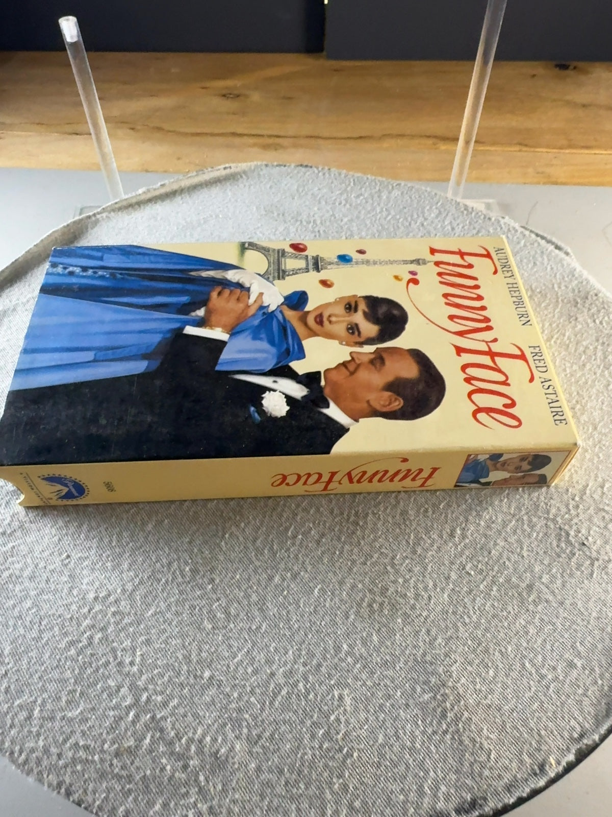 Funny Face (VHS, 1957) Audrey Hepburn Fred Astaire Paramount Pictures Very Good