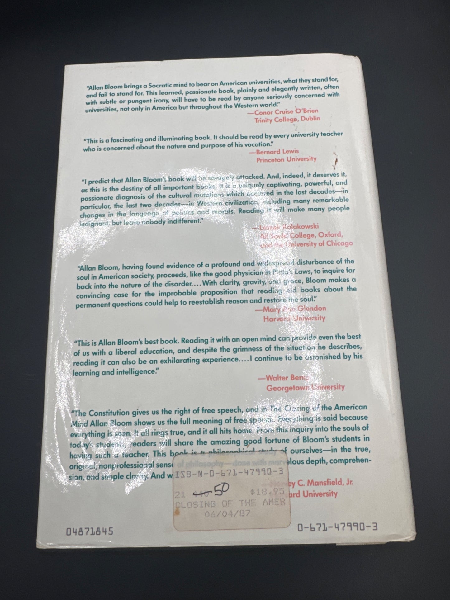 The Closing of the American Mind Allan Bloom and Saul Bellow — back_cover