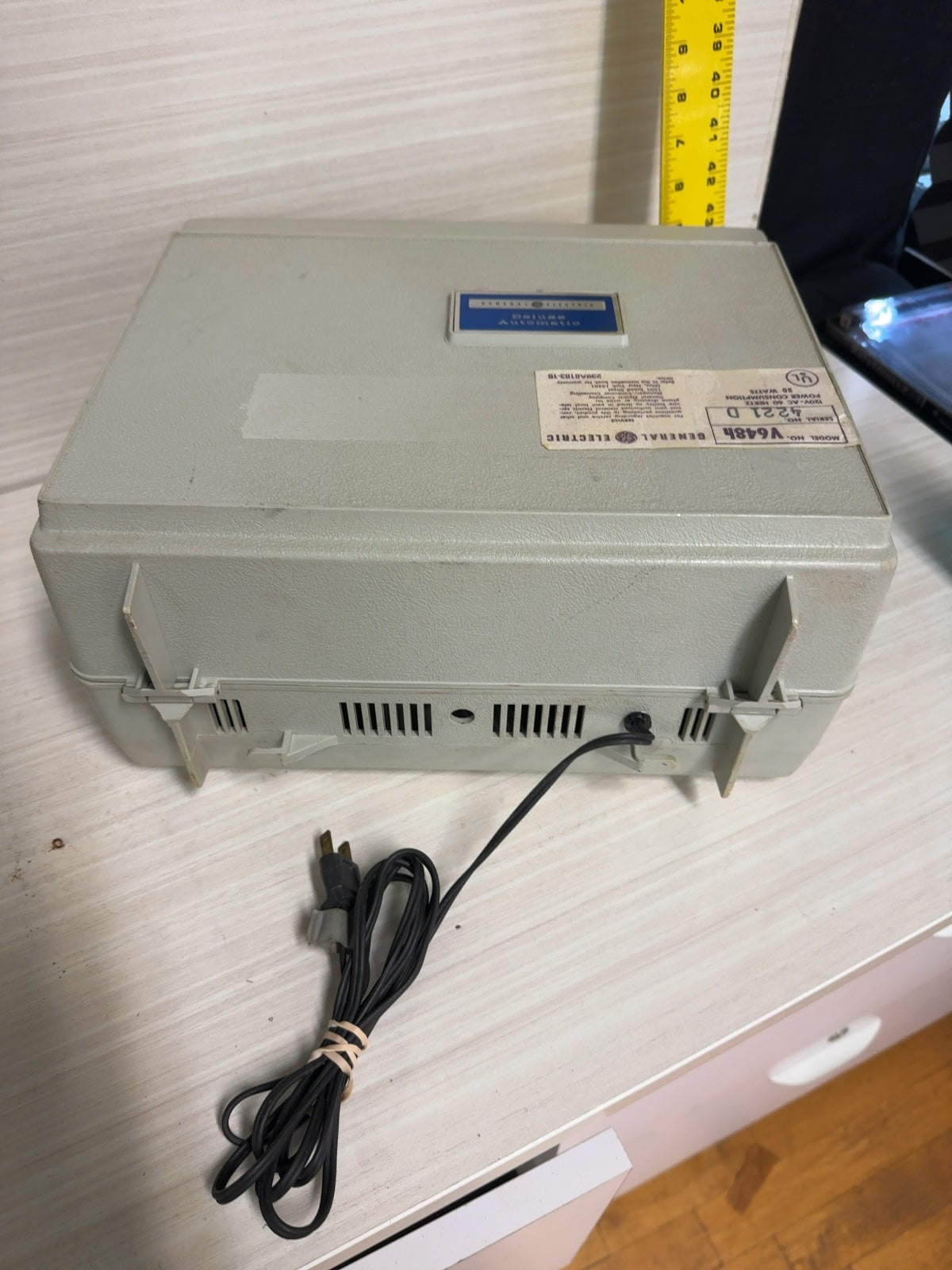 General Electric Deluxe Automatic Record Player Model V648h