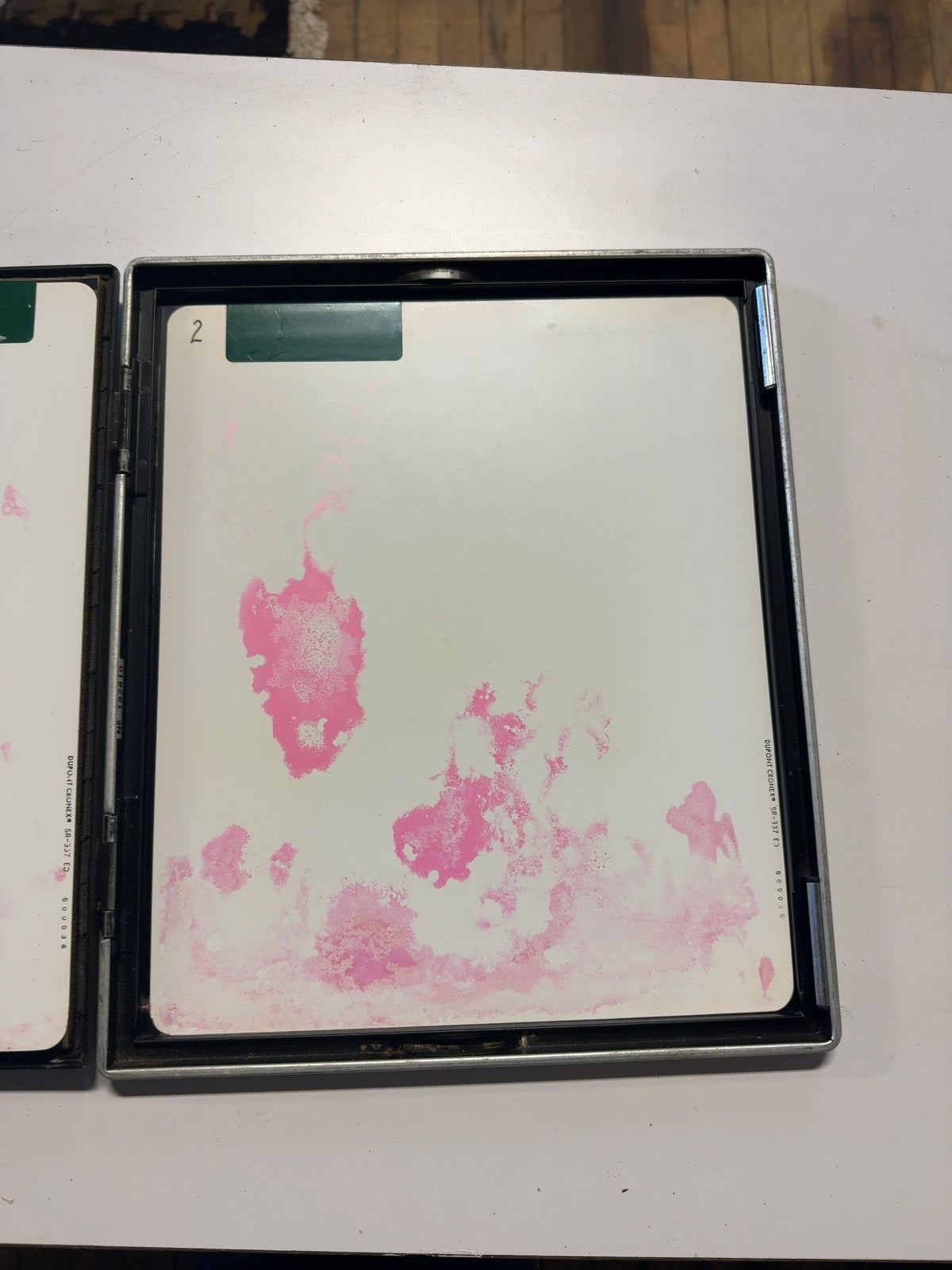 DuPont Cronex Extremity X-Ray Film Cassette with Intensifying Screens 11" x 13"
