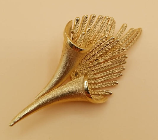 Stunning Gold-Toned Textured Vintage Floral Pin Brooch 2.5 Inches