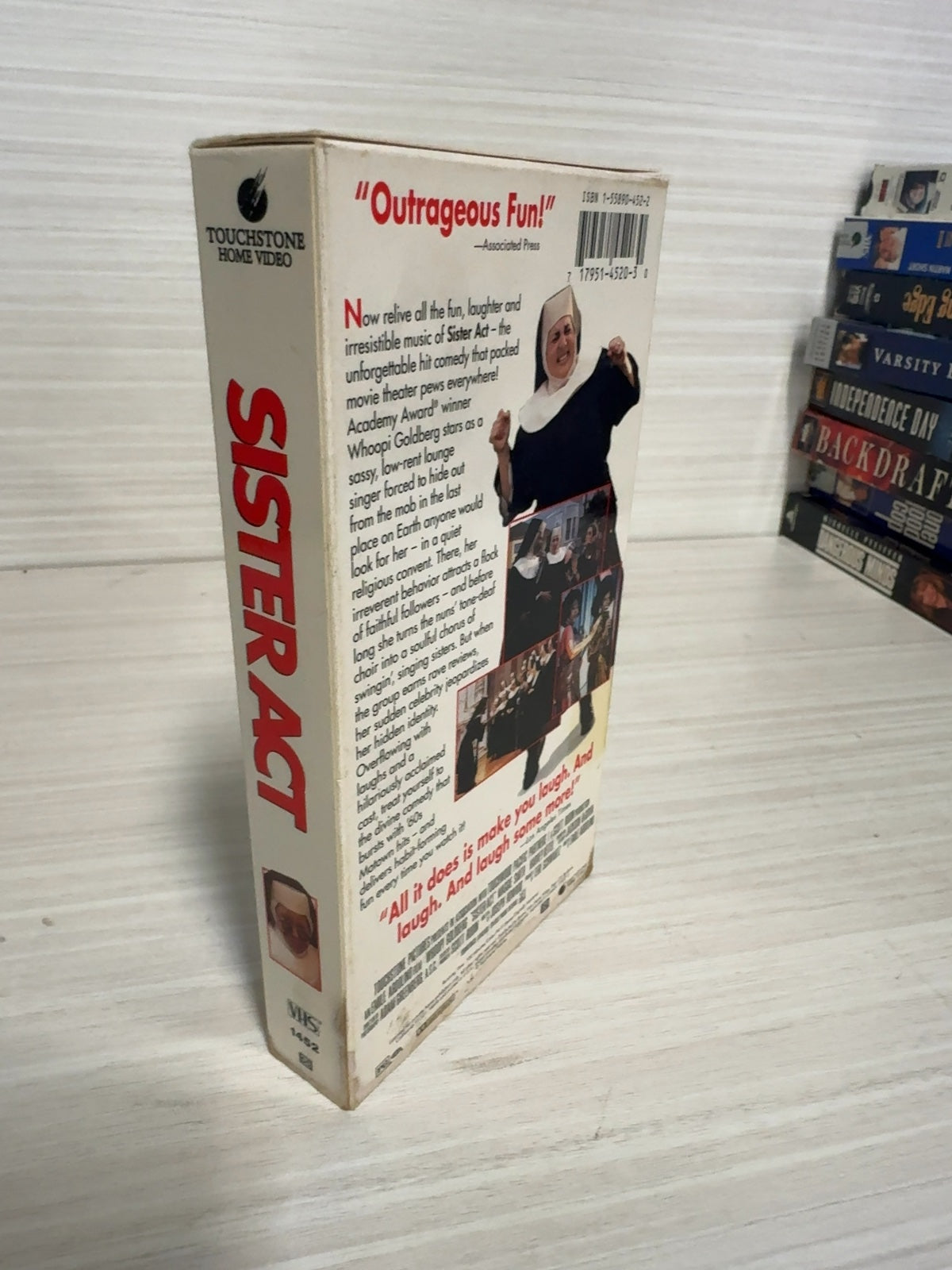 Sister Act (VHS, 1992) Whoopi Goldberg Touchstone Home Video Very Good