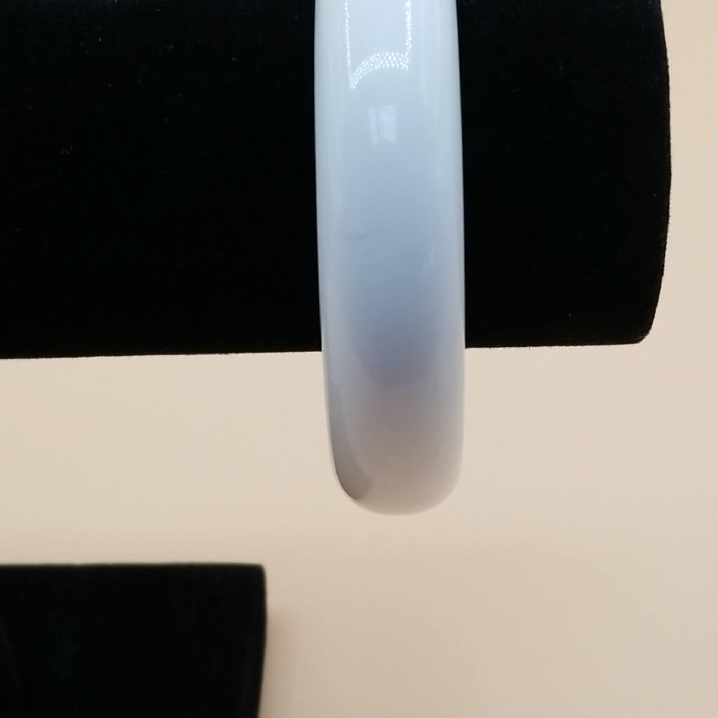 Stunning White Classic Lucite Bangle Bracelet