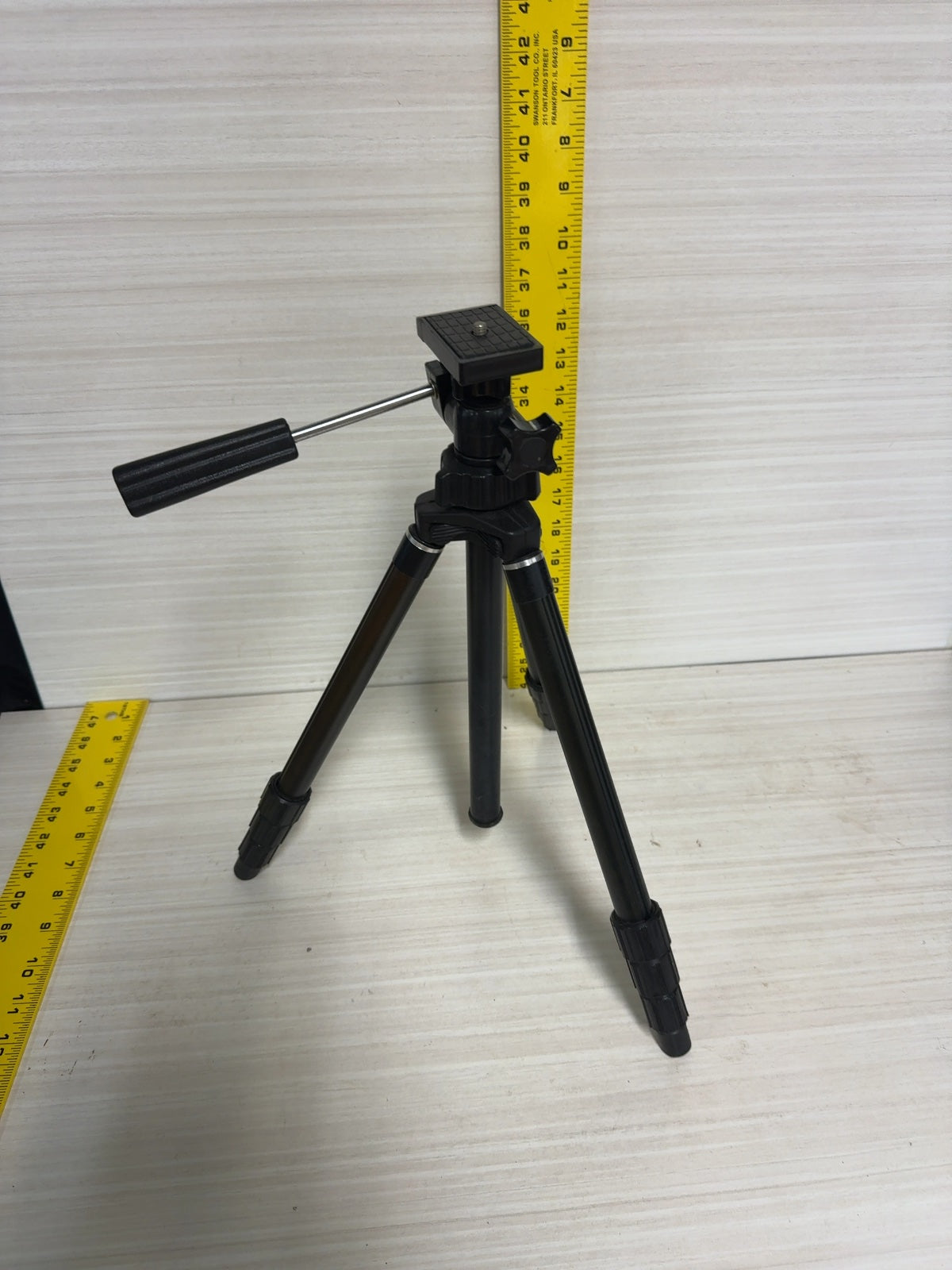 Lightweight Extendable Camera Tripod with Pan Handle and Quick Release Plate