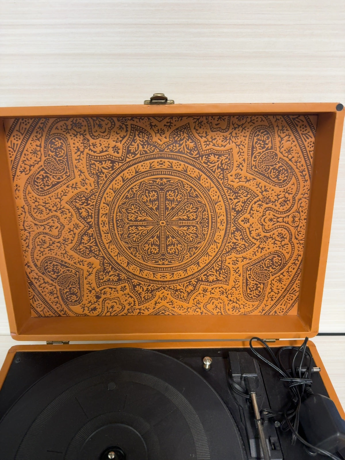 Crosley Portable Suitcase Turntable Record Player Tan Paisley Case Tested