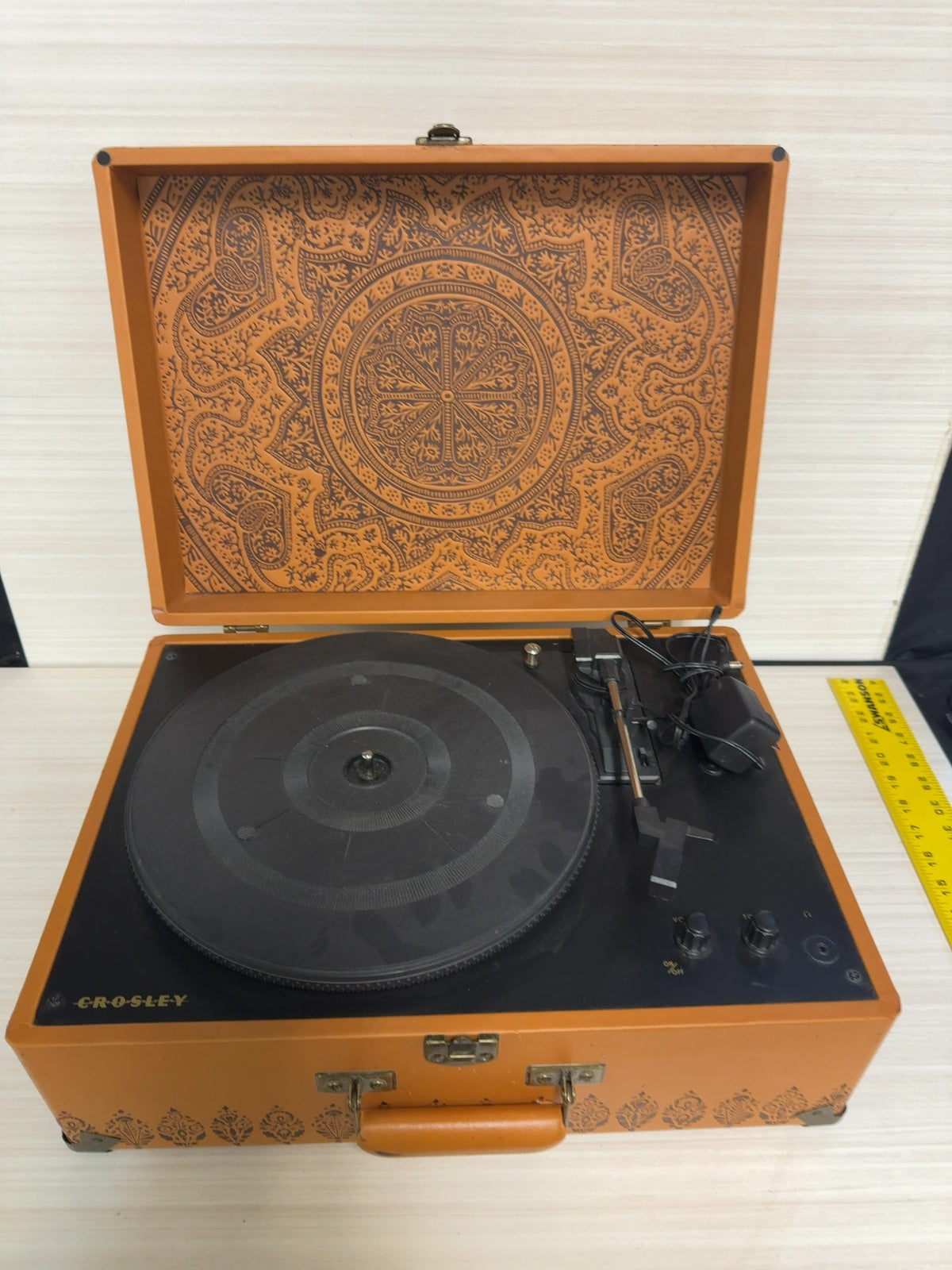 Crosley Portable Suitcase Turntable Record Player Tan Paisley Case Tested