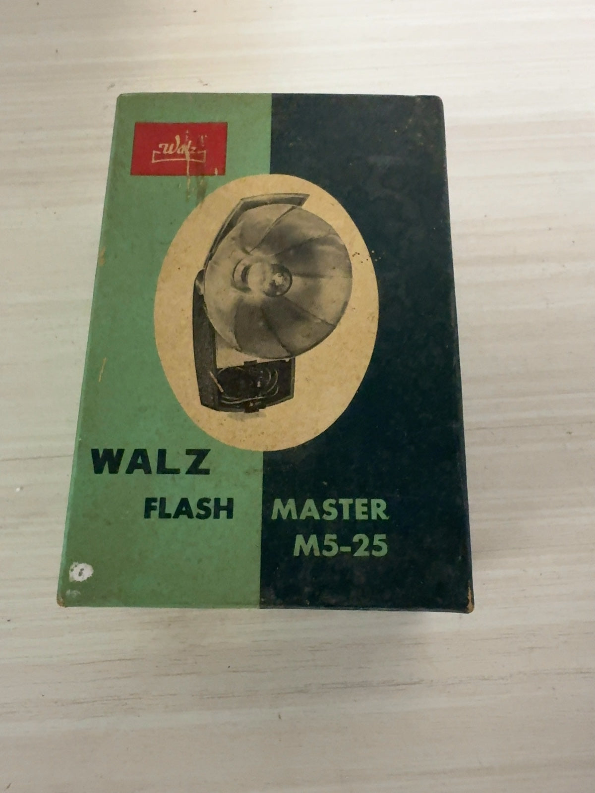 Walz Flash Master M5-25 Vintage Fan Reflector Flash in Original Box - Japan