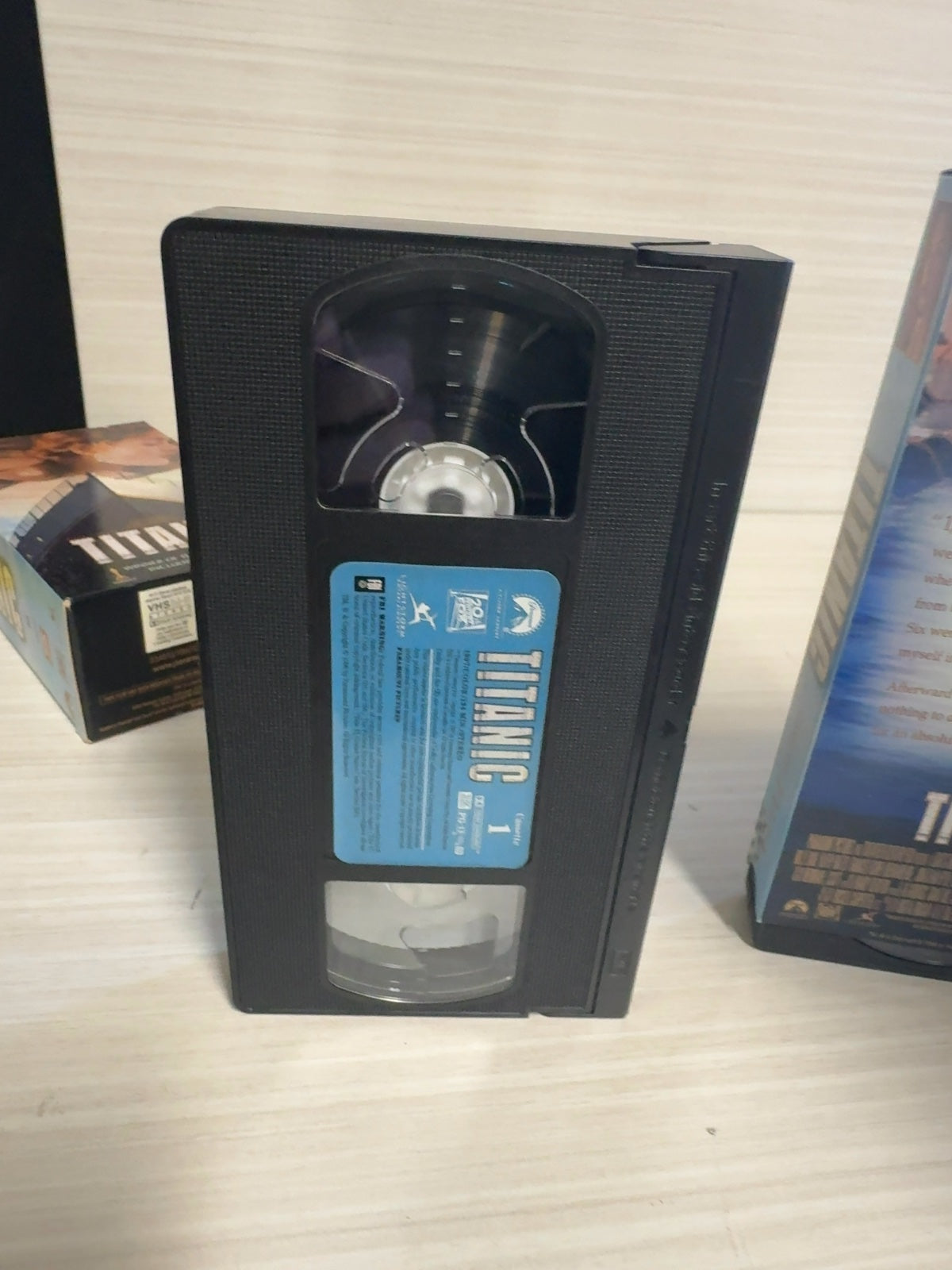 Titanic (VHS, 1998) Leonardo DiCaprio Kate Winslet Paramount Very Good