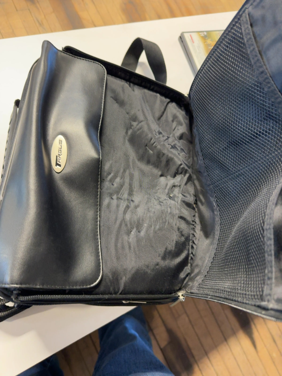 Targus Black Padded Camera Bag with Shoulder Strap, 3 Compartments
