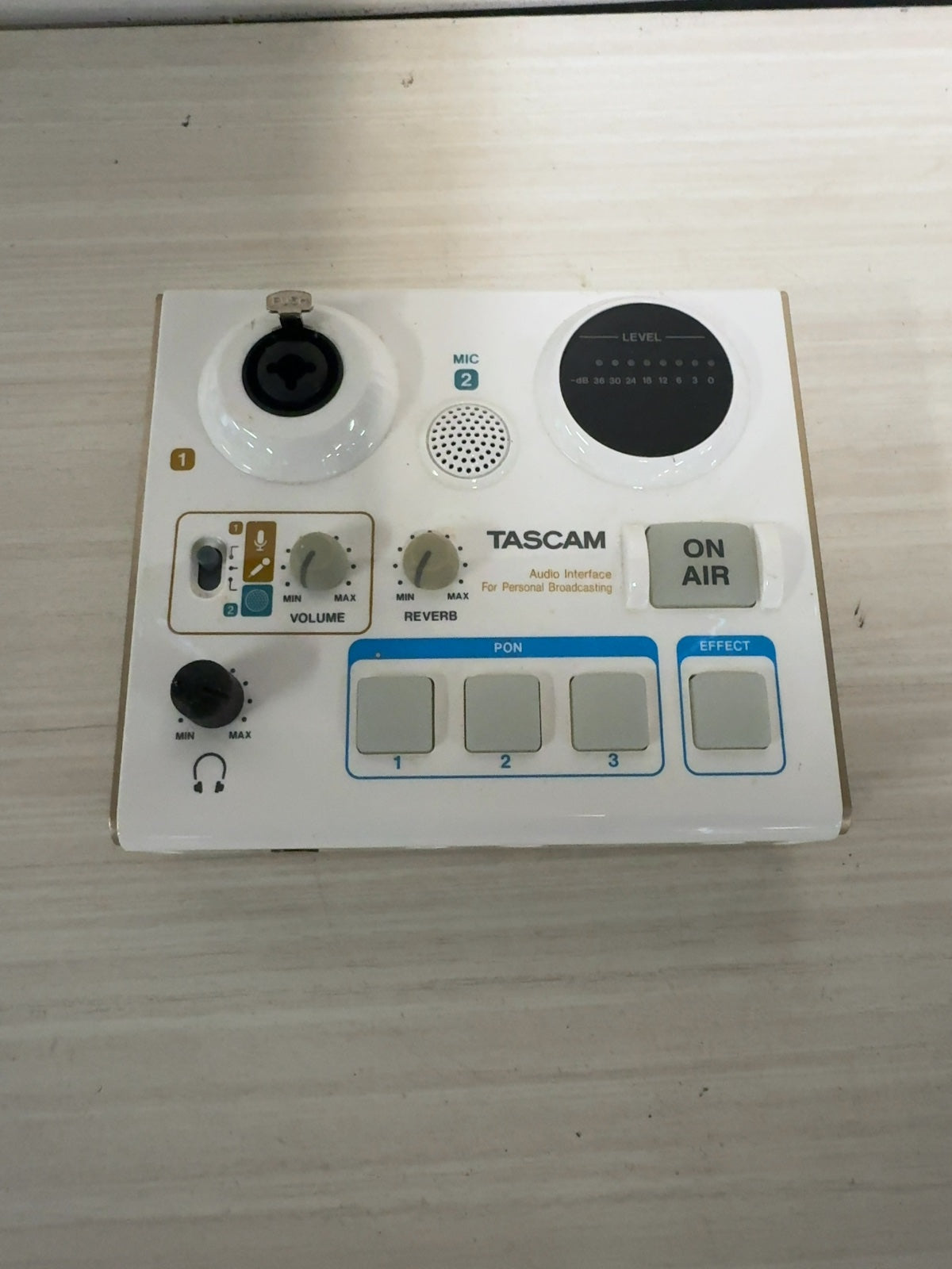 Tascam US-32 MiniStudio USB Podcasting Studio