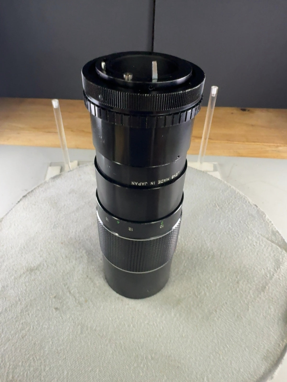 Sakar Auto Zoom 100-200mm f/5.6 Telephoto Lens - Untested For Parts/Repair